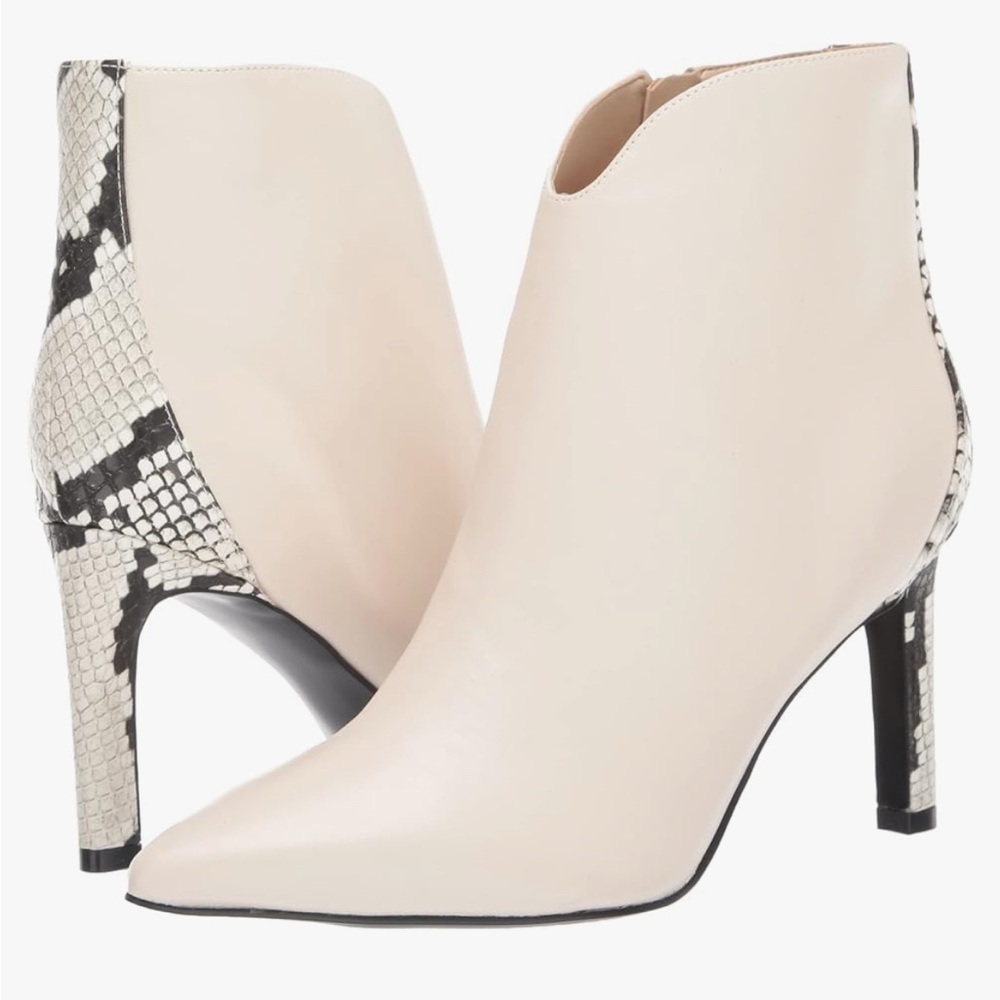 Nine West Mikale Leather & Croc Elegant Cream and Black Ankle Boots (8M)